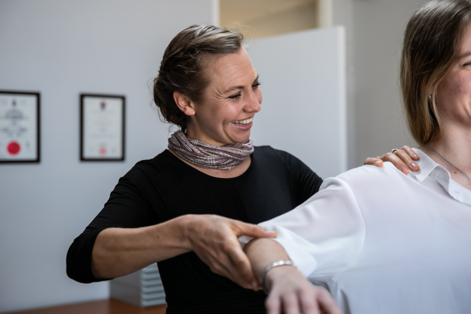 Our physiotherapist offers a range of treatments incl. laser therapy for mastitis, treatment of sports injuries & Workmen’s compensation.